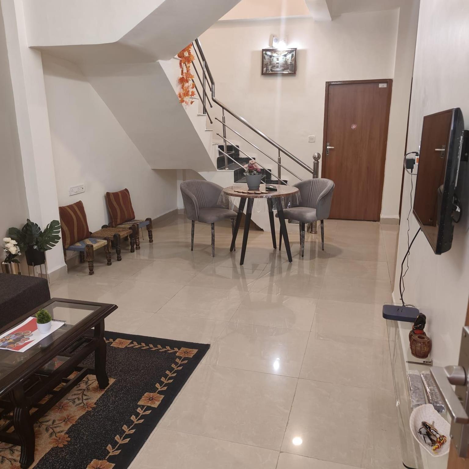Mahadev Mansion Villa อุจเจน ภายนอก รูปภาพ